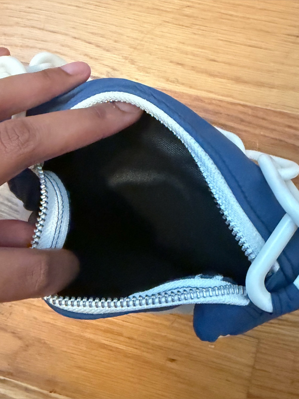 Reworked Reebok Shoulder Bag with Chain Handle - Picture 4 of 4